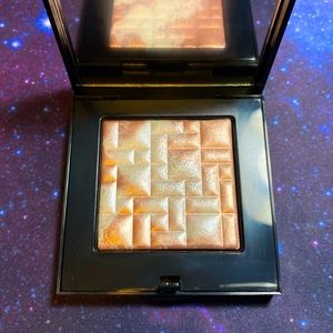 Bobbi Brown Highlighting Powder: Pink Glow